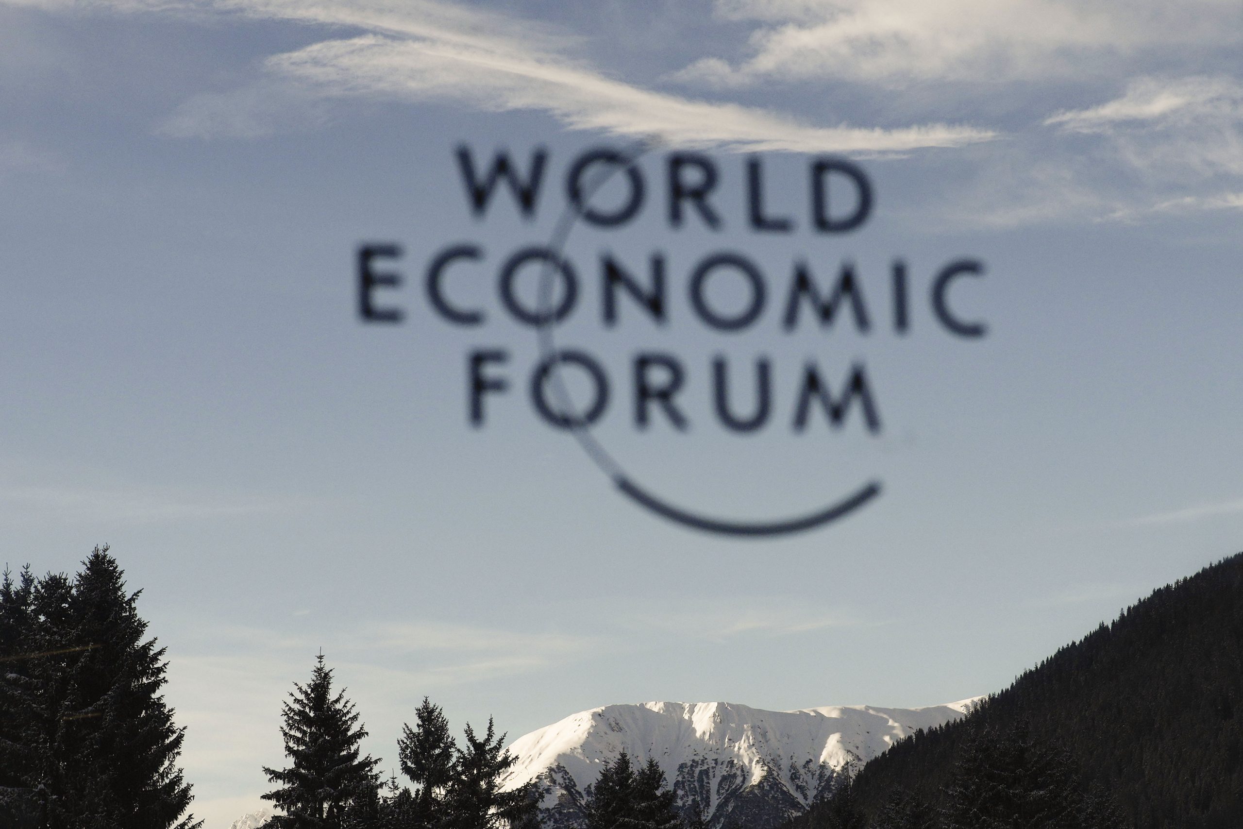 A Delegation from Bahrain Heads to Davos for WEF 2024
