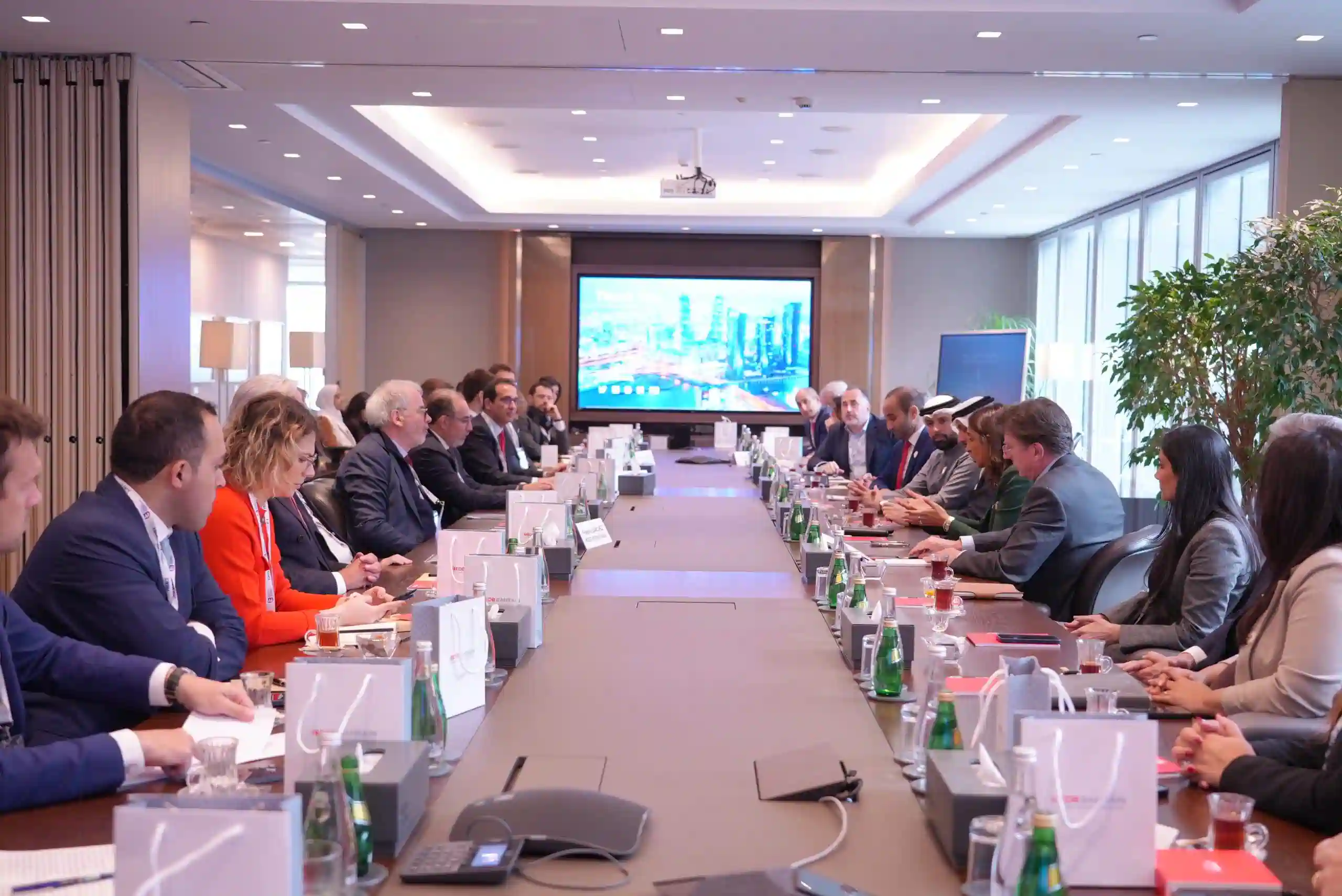Bahrain EDB Hosts High-level Business Delegation from France